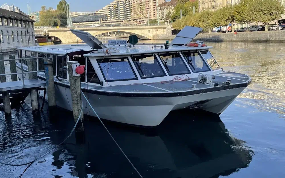 slider 0 Chavannes Suisse Catamaran Alu