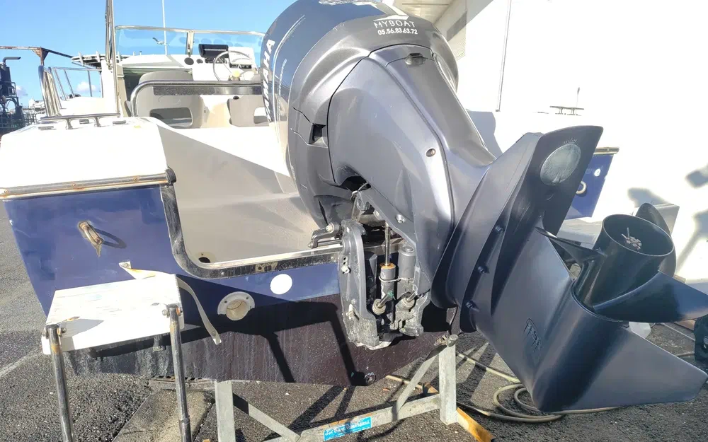 slider 6 Kelt White Shark 236