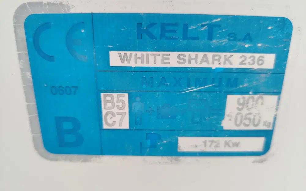 slider 20 Kelt White Shark 236