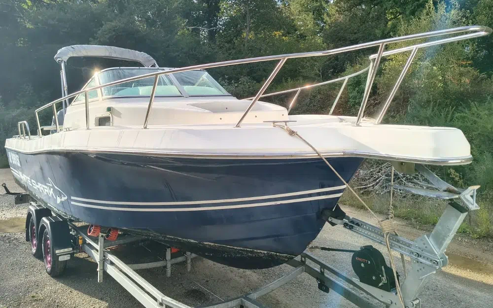 slider 2 Kelt White Shark 236