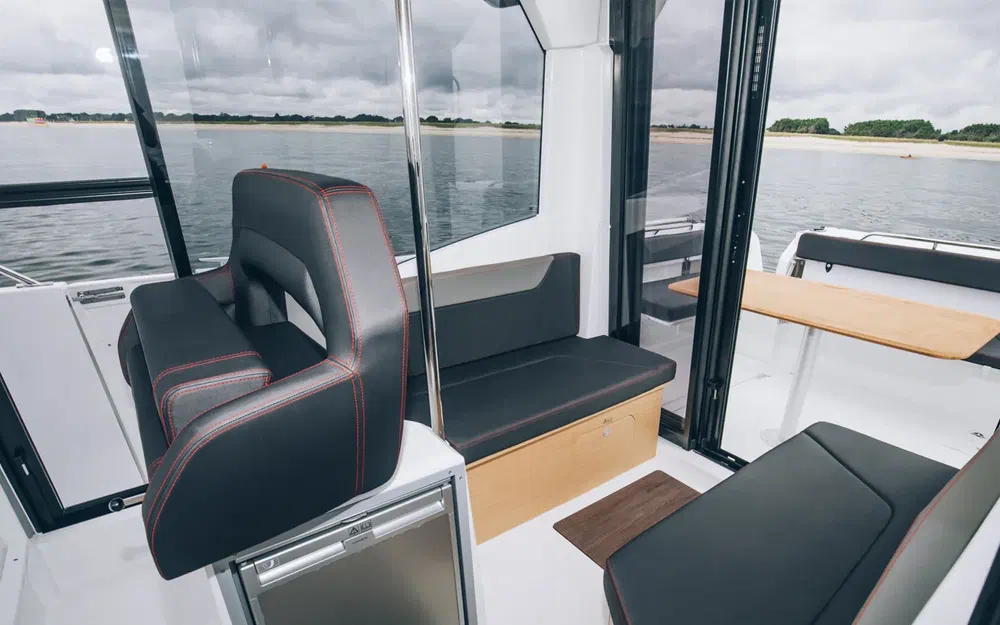 slider 6 Beneteau Barracuda 9