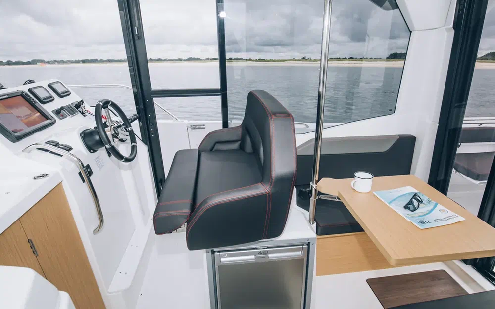 slider 7 Beneteau Barracuda 9