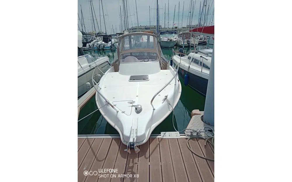 slider 1 B2 Marine Cap Ferret 672 Sun Deck