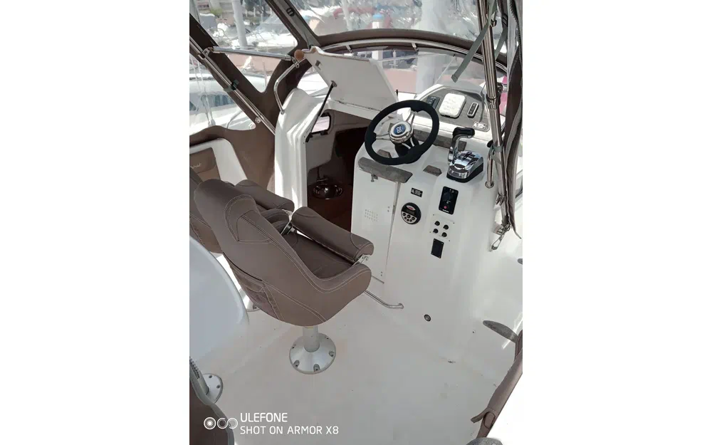 slider 4 B2 Marine Cap Ferret 672 Sun Deck