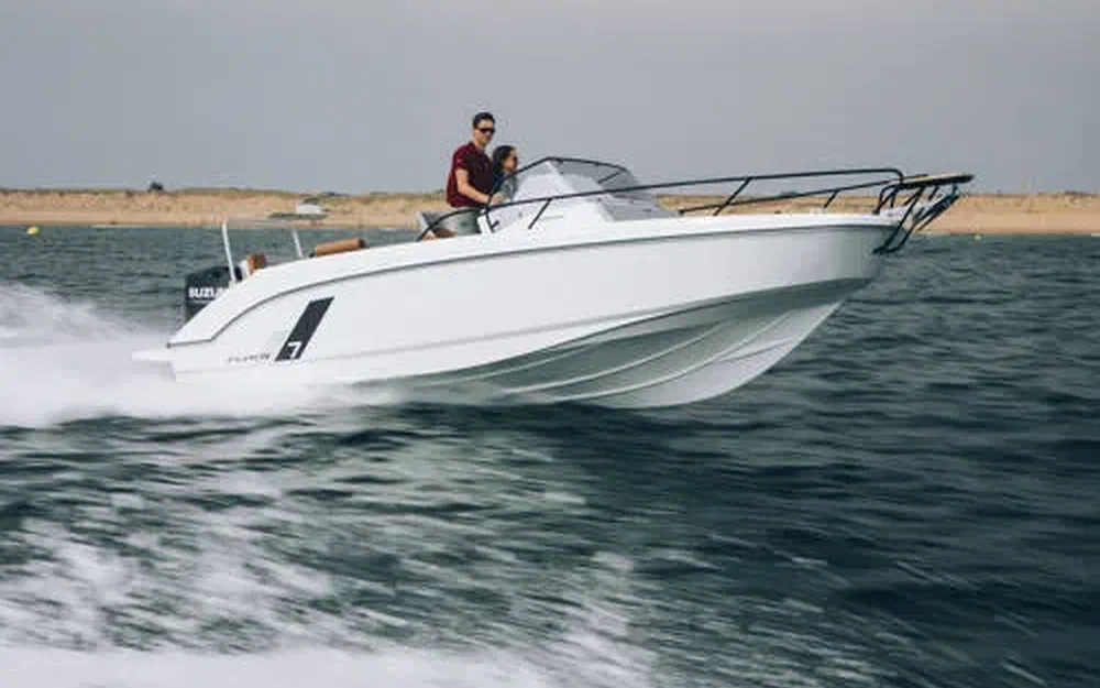 slider 2 Beneteau Flyer 7 SUNdeck