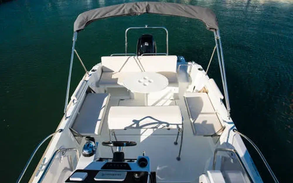 slider 3 Beneteau Flyer 7 SUNdeck