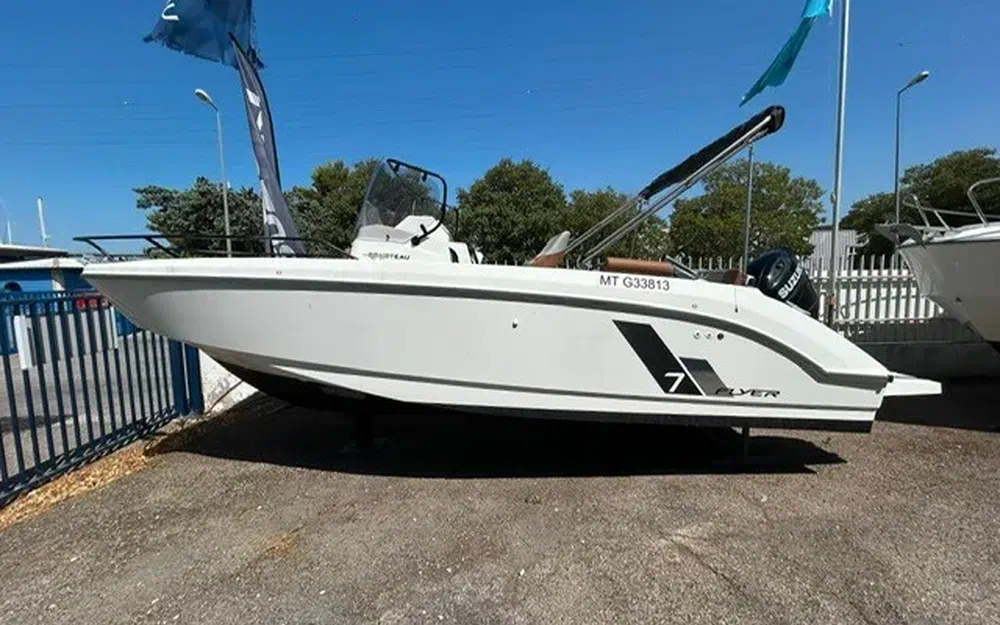 slider 0 Beneteau Flyer 7 SPACEdeck
