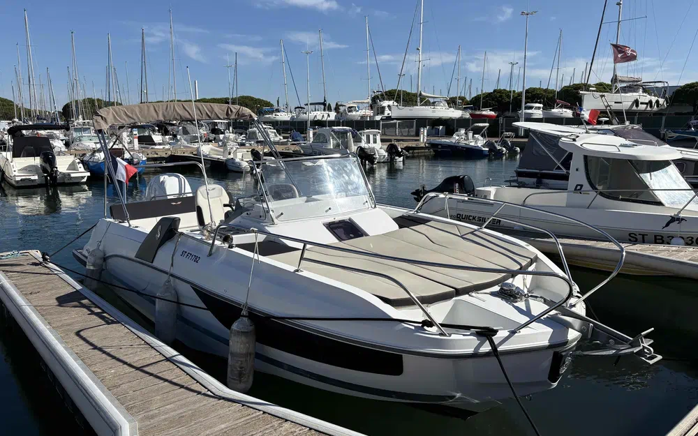 slider 1 Beneteau Flyer 7.7 SUNdeck