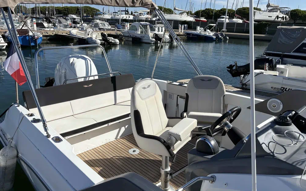 slider 5 Beneteau Flyer 7.7 SUNdeck