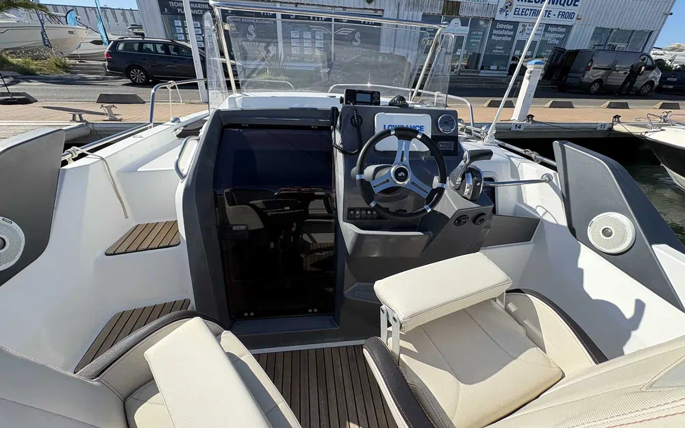 slider 7 Beneteau Flyer 7.7 SUNdeck