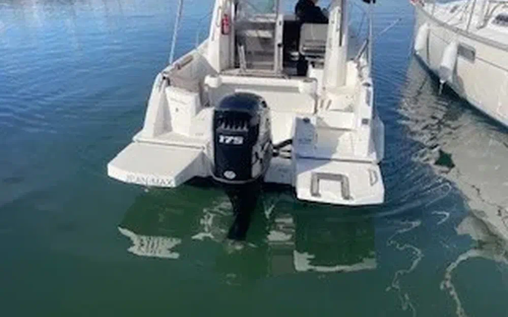 slider 4 Beneteau Antares 7 OB