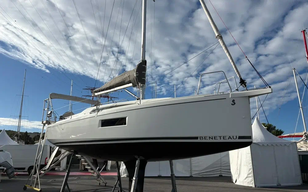 slider 0 Beneteau Oceanis 30.1