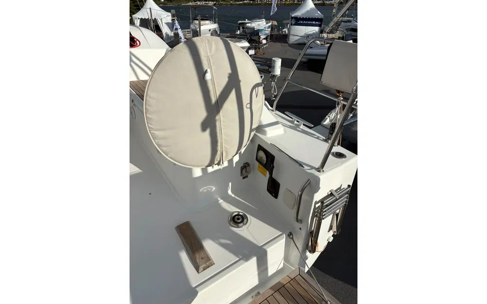 slider 4 Beneteau Oceanis 30.1