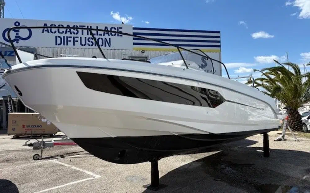 slider 0 Beneteau Flyer 8 SUNdeck V2