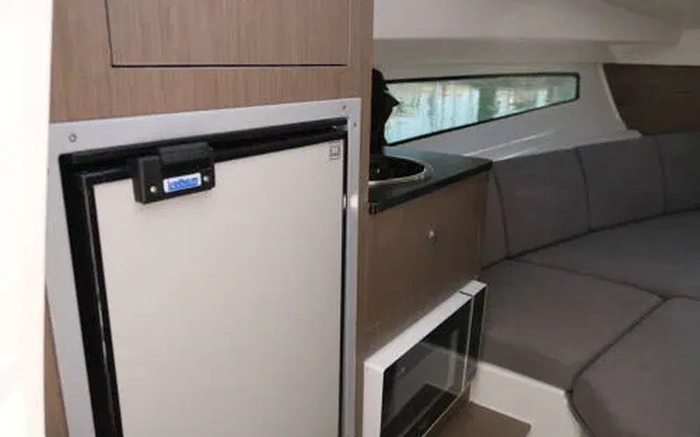 slider 4 Beneteau Flyer 8 SUNdeck V2