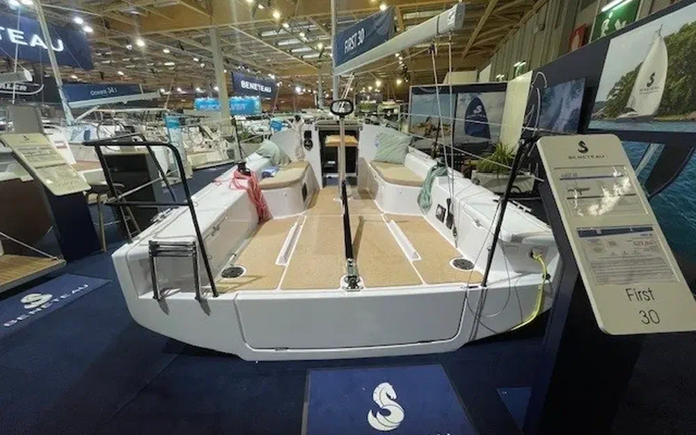 slider 4 Beneteau First 30