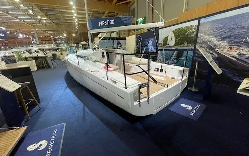 slider 5 Beneteau First 30