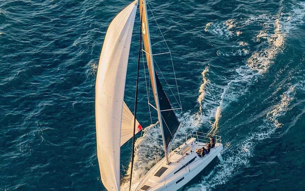slider 12 Beneteau First 30