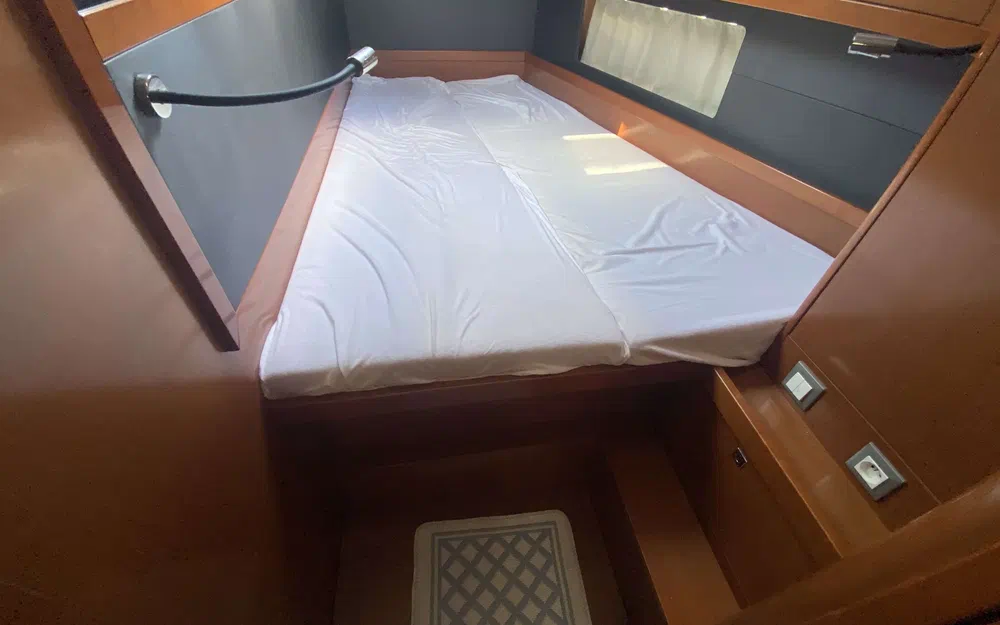 slider 10 Beneteau Oceanis 55