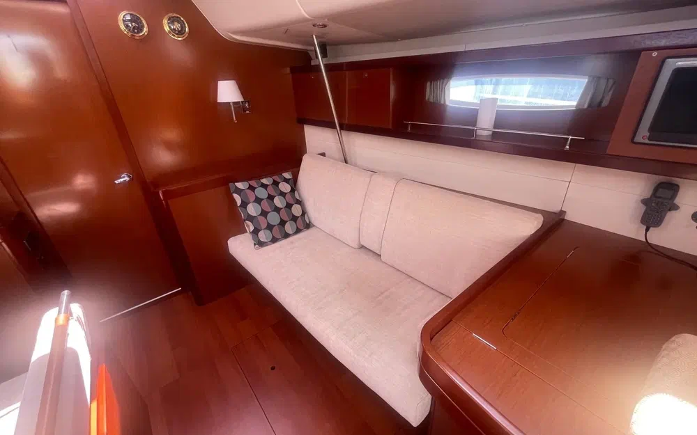 slider 12 Beneteau Oceanis 54