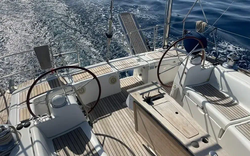 slider 2 Beneteau Oceanis 54