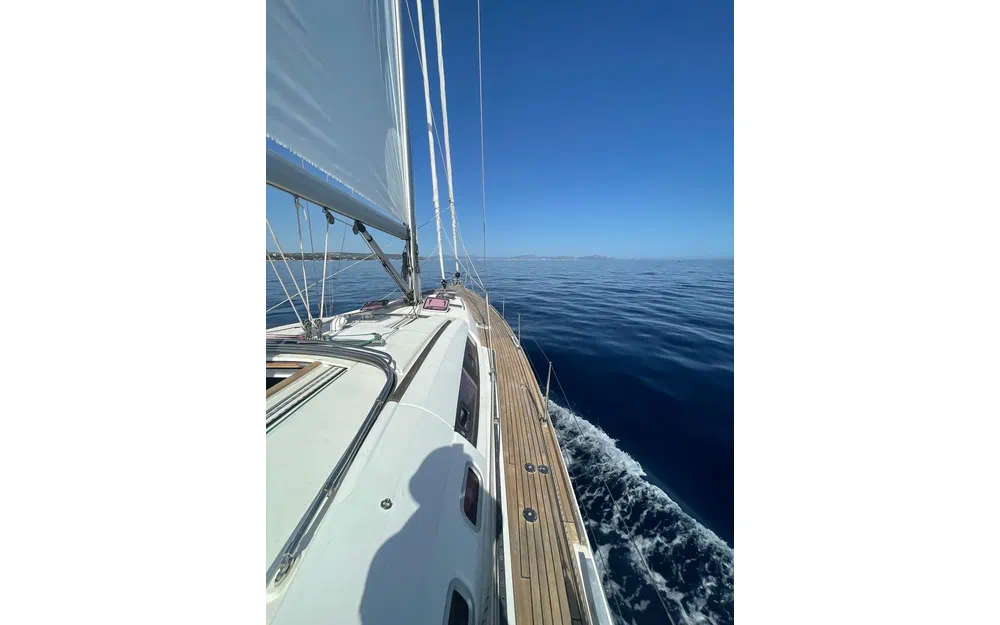 slider 3 Beneteau Oceanis 54