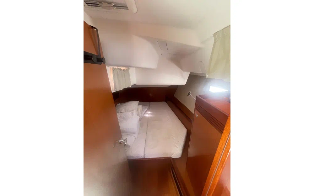slider 7 Beneteau Oceanis 54