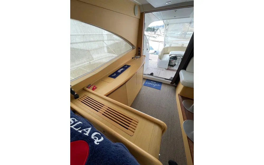 slider 11 Beneteau Monte Carlo 47 HT