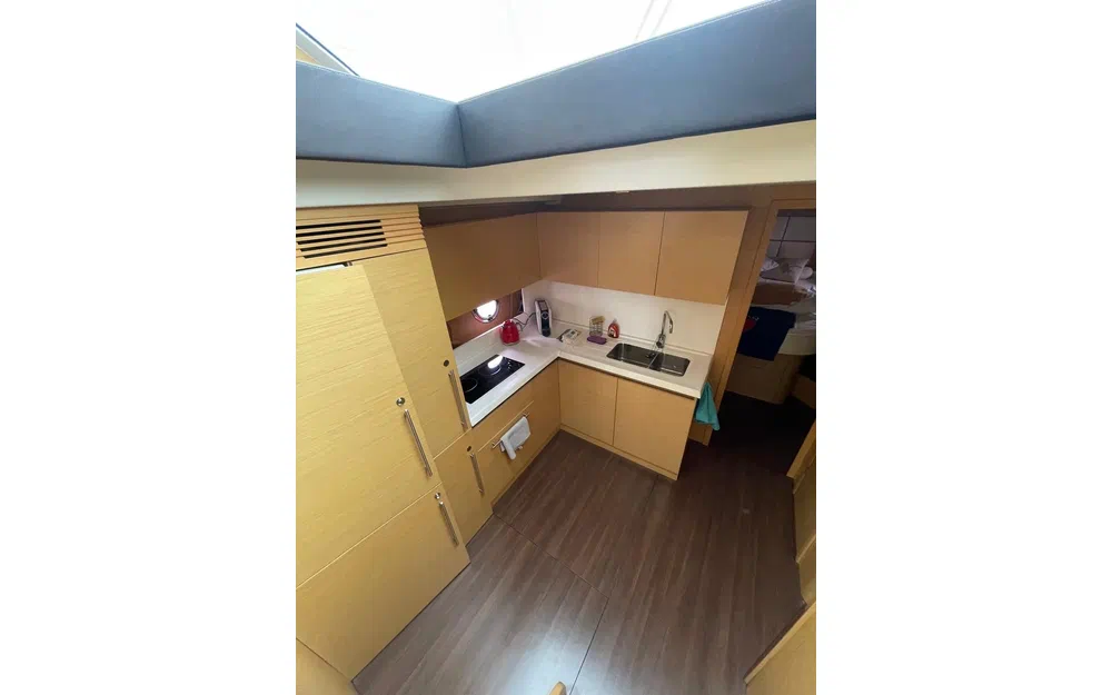 slider 13 Beneteau Monte Carlo 47 HT