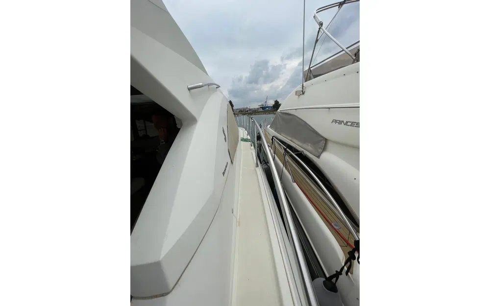 slider 4 Beneteau Monte Carlo 47 HT