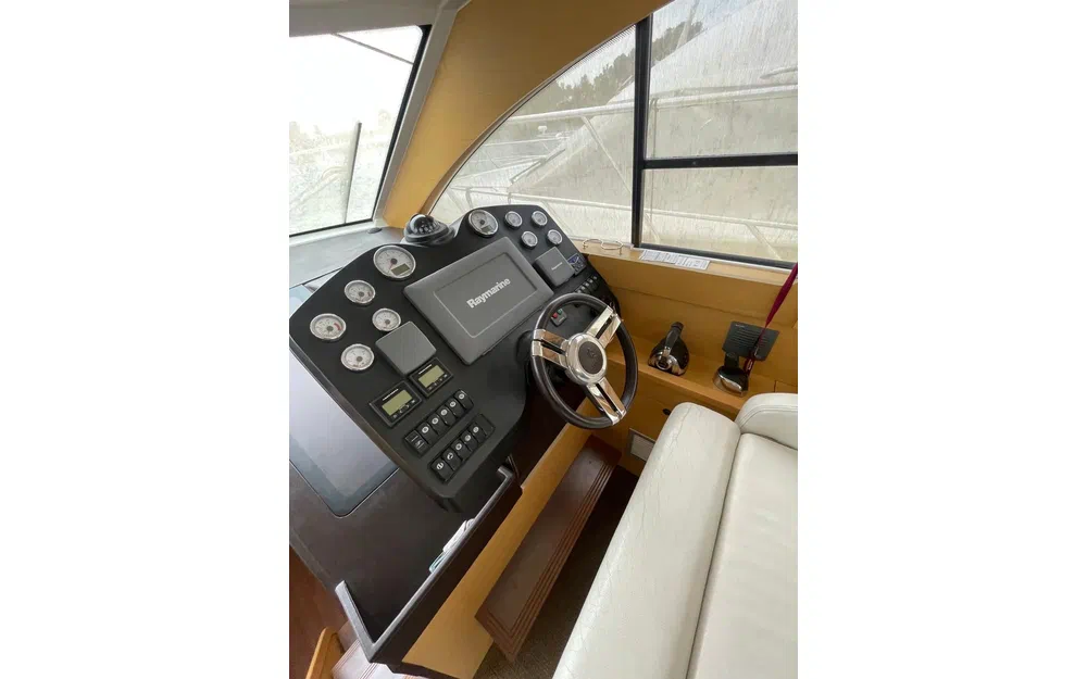 slider 8 Beneteau Monte Carlo 47 HT