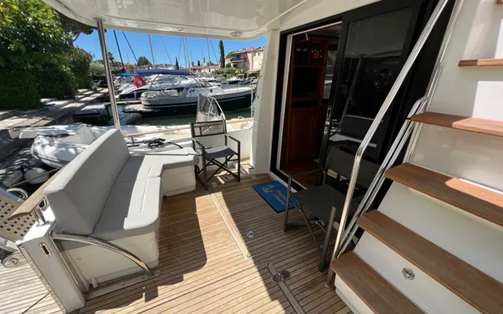 slider 1 Beneteau Swift Trawler 44
