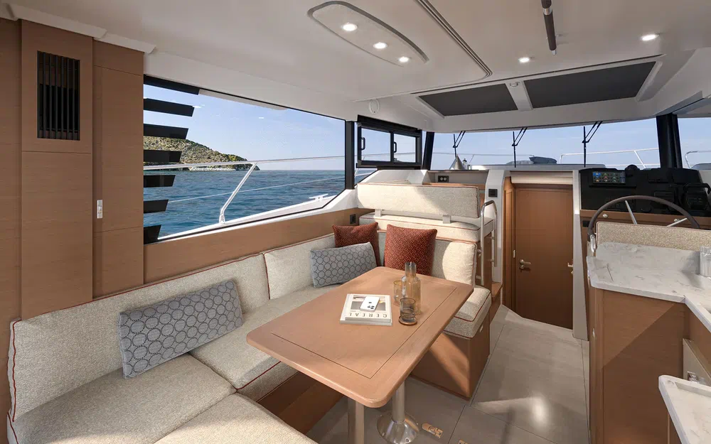 slider 10 Beneteau Swift Trawler 37 Fly