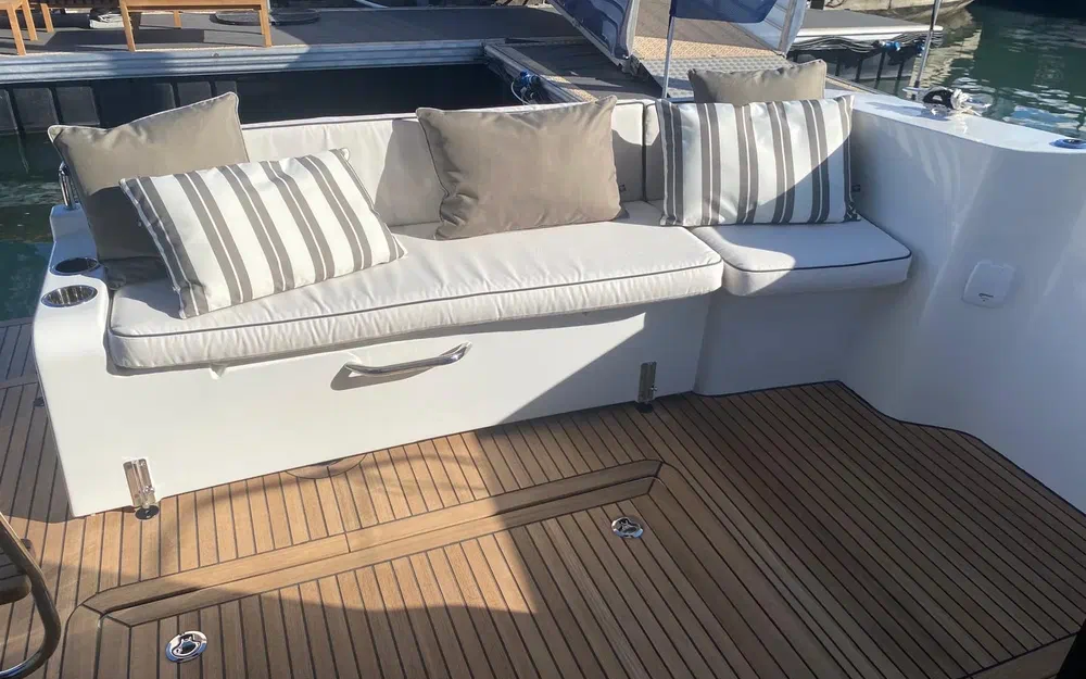 slider 14 Beneteau Swift Trawler 37 Fly