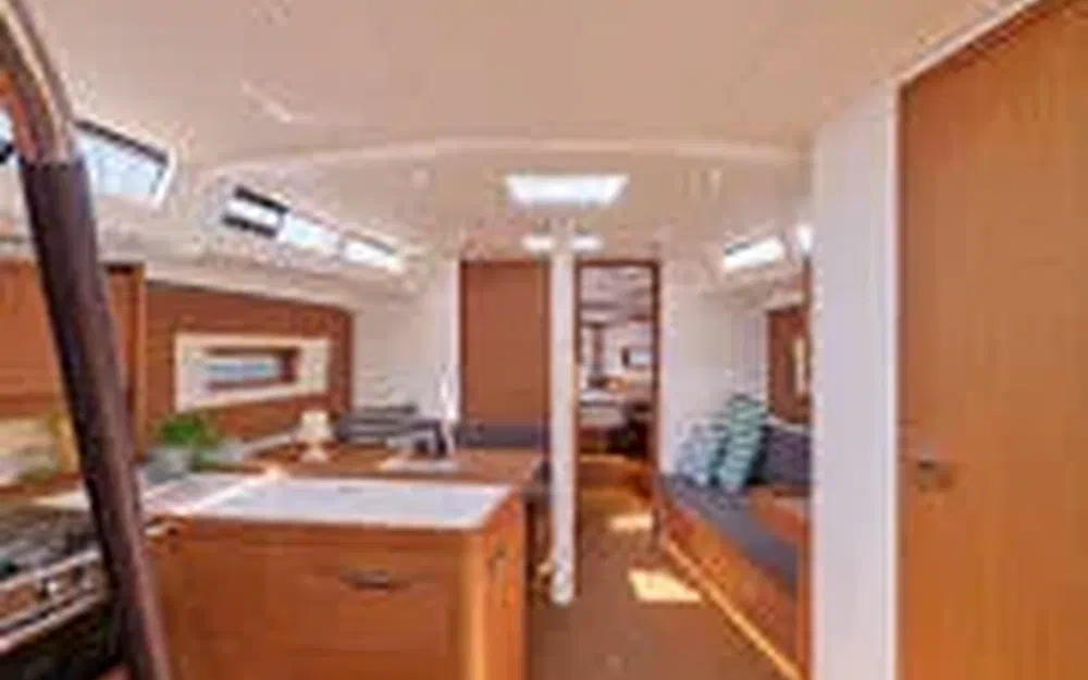 slider 9 Beneteau First 44