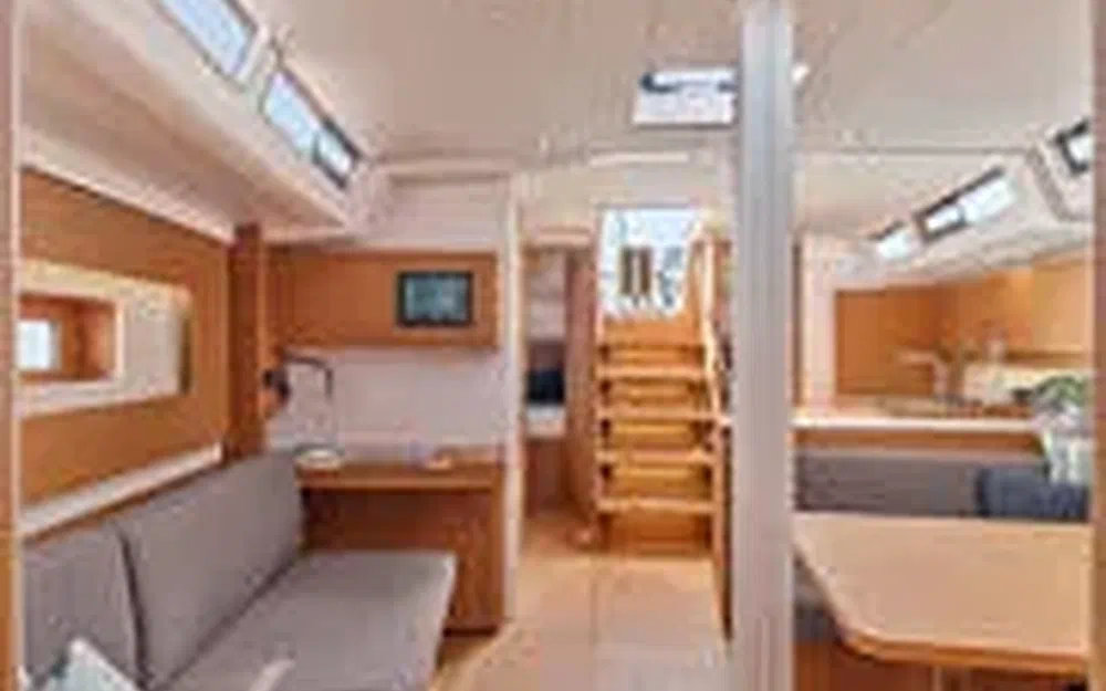 slider 1 Beneteau First 44