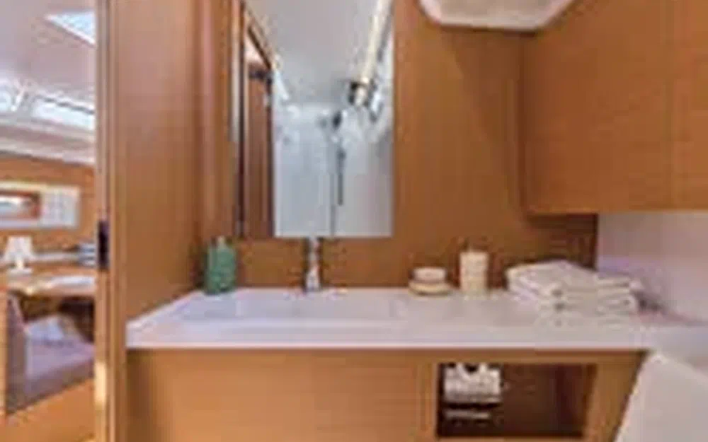 slider 8 Beneteau First 44