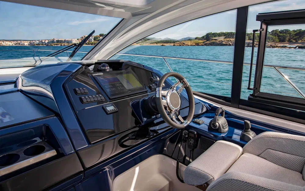 slider 9 Beneteau Gran Turismo 45