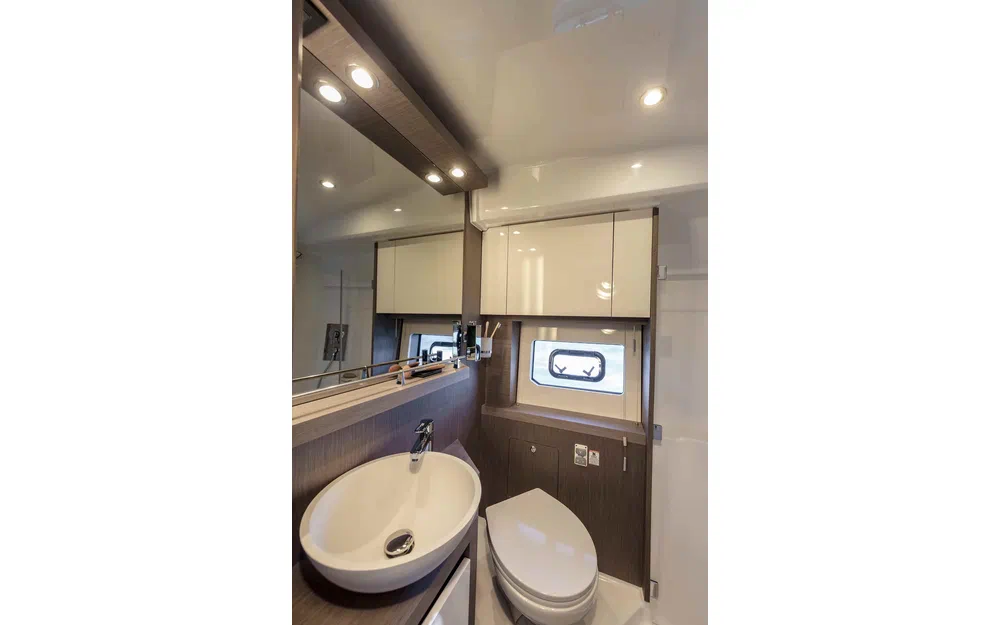 slider 10 Beneteau Gran Turismo 45
