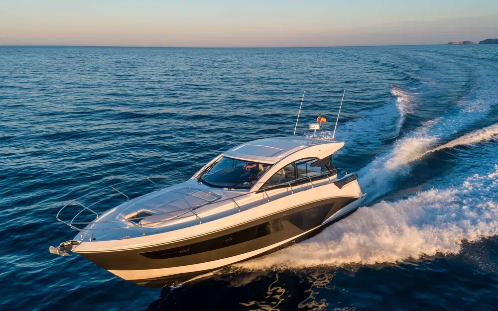 slider 13 Beneteau Gran Turismo 45