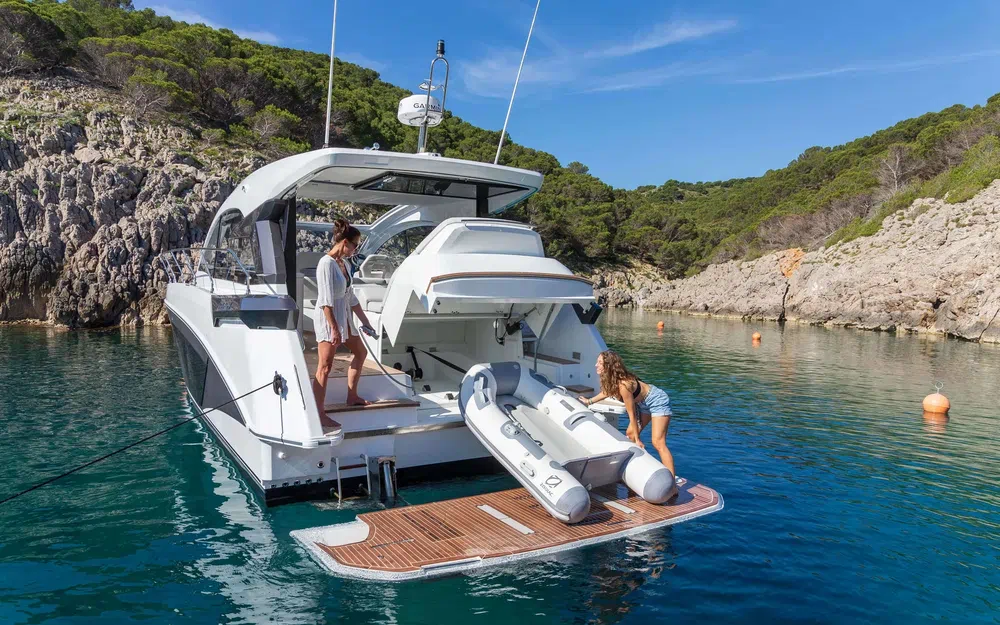 slider 1 Beneteau Gran Turismo 45