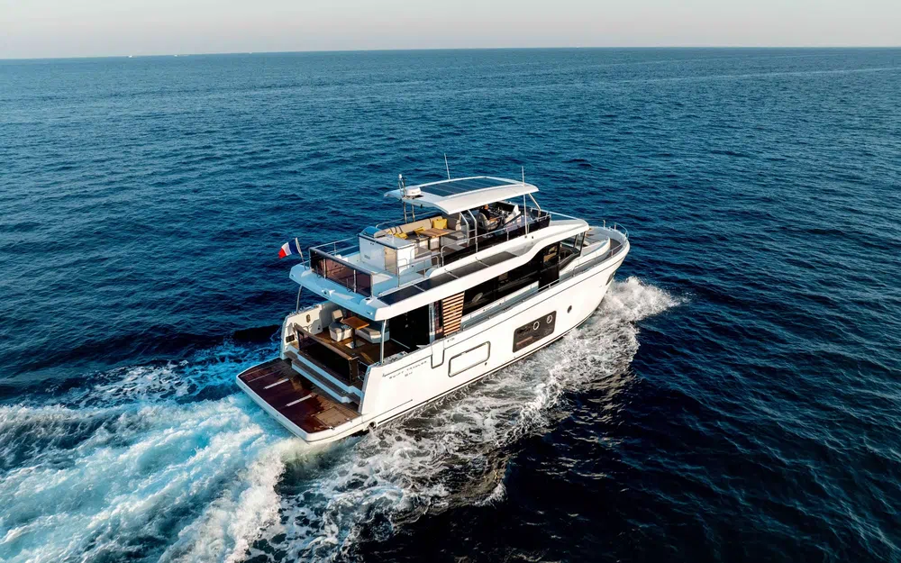 slider 1 Beneteau Swift Trawler 54
