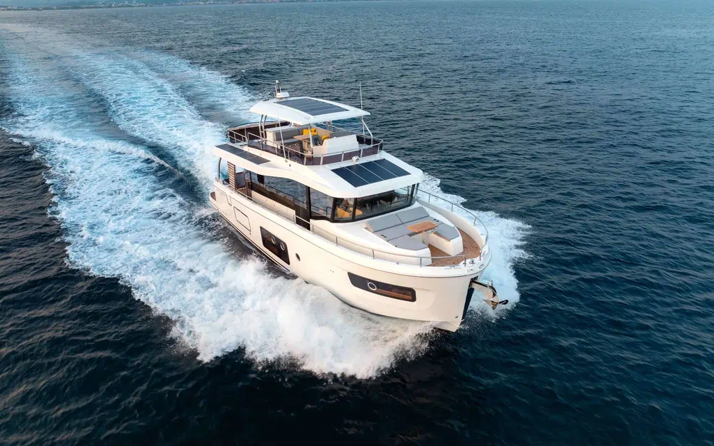 slider 2 Beneteau Swift Trawler 54