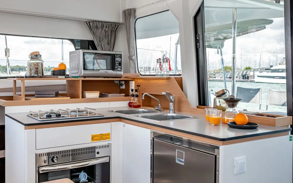 slider 10 Excess Catamarans Excess 11