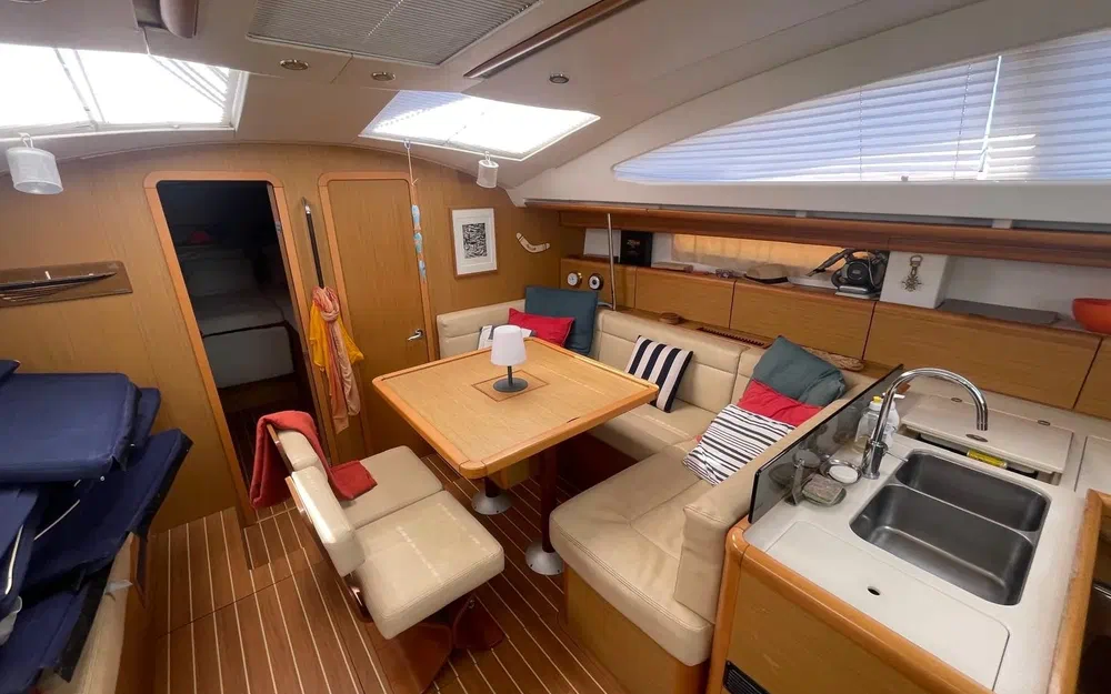 slider 9 Jeanneau Sun Odyssey 50 DS