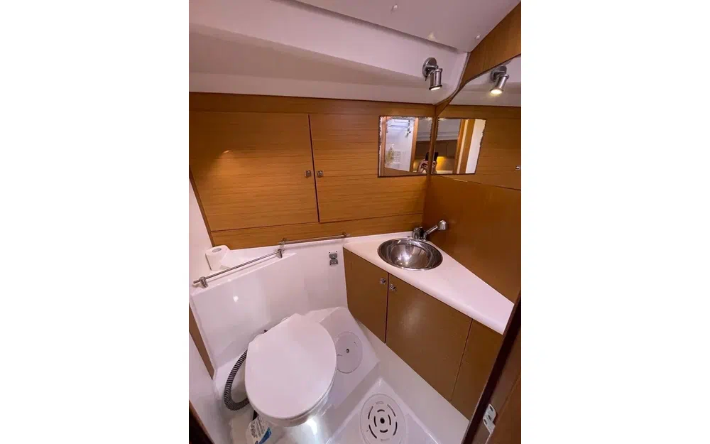 slider 14 Jeanneau Sun Odyssey 50 DS