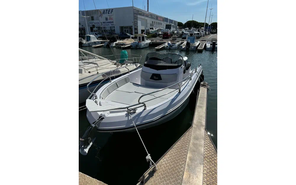 slider 2 Ranieri Voyager 21 S