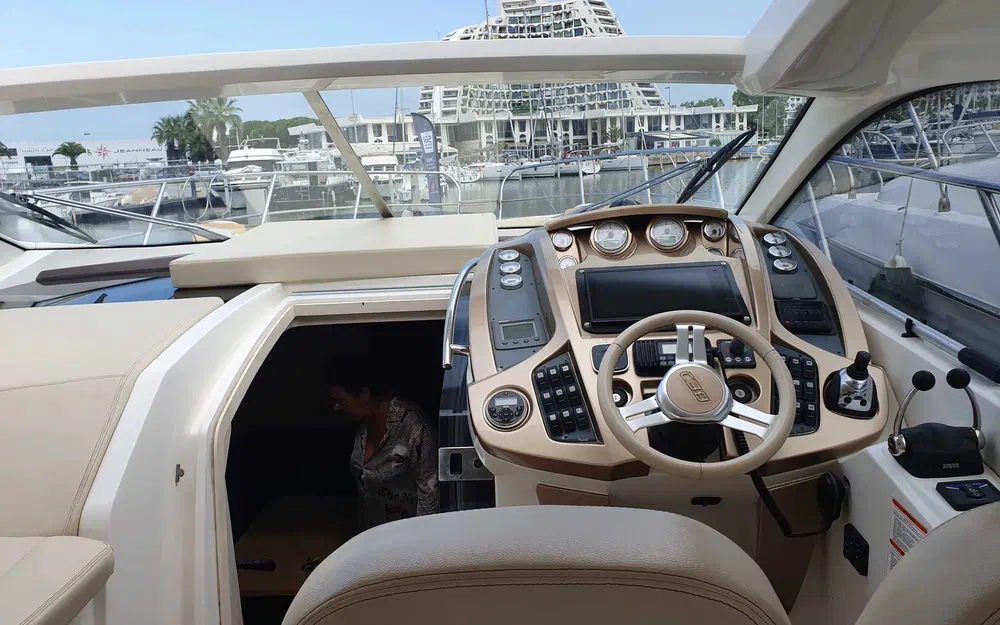 slider 1 Sessa Marine C38