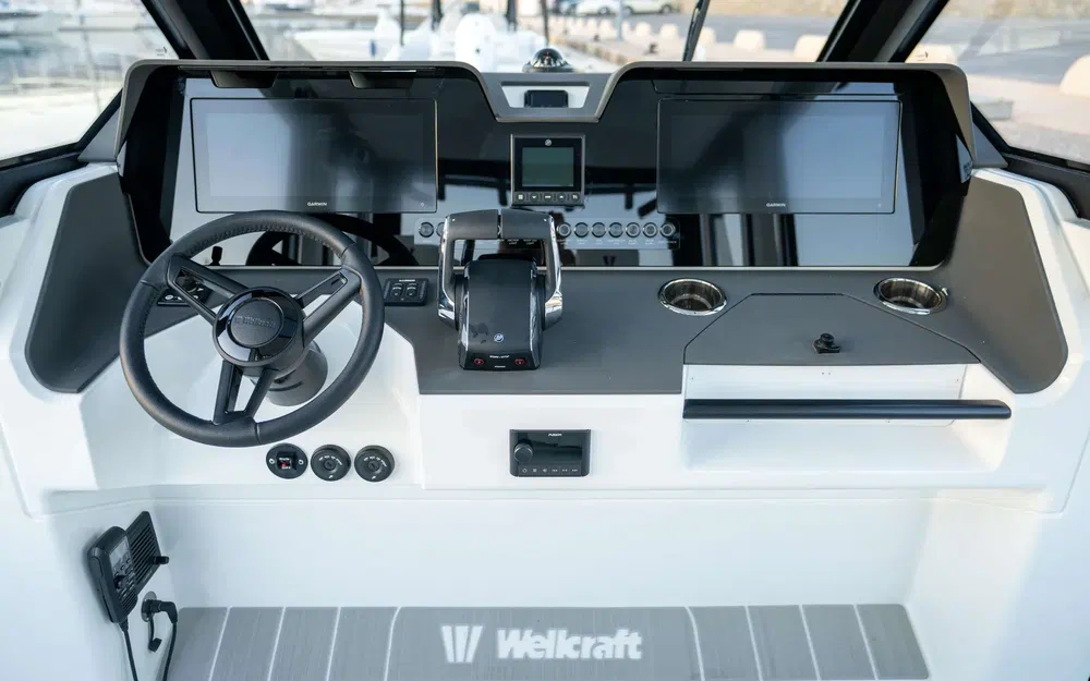 slider 9 Wellcraft 28 Explorer