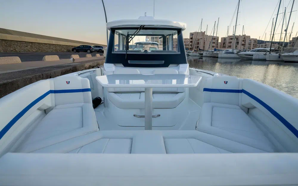 slider 3 Wellcraft 28 Explorer